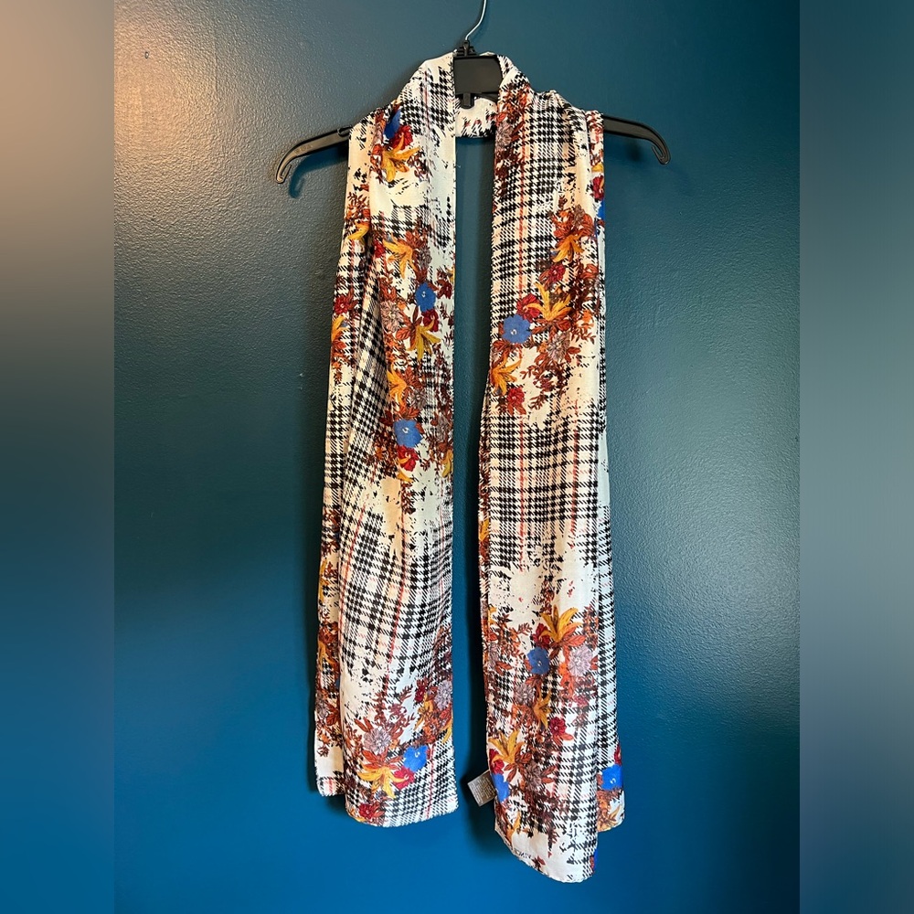 Vince Camuto long silky scarf - plaid floral